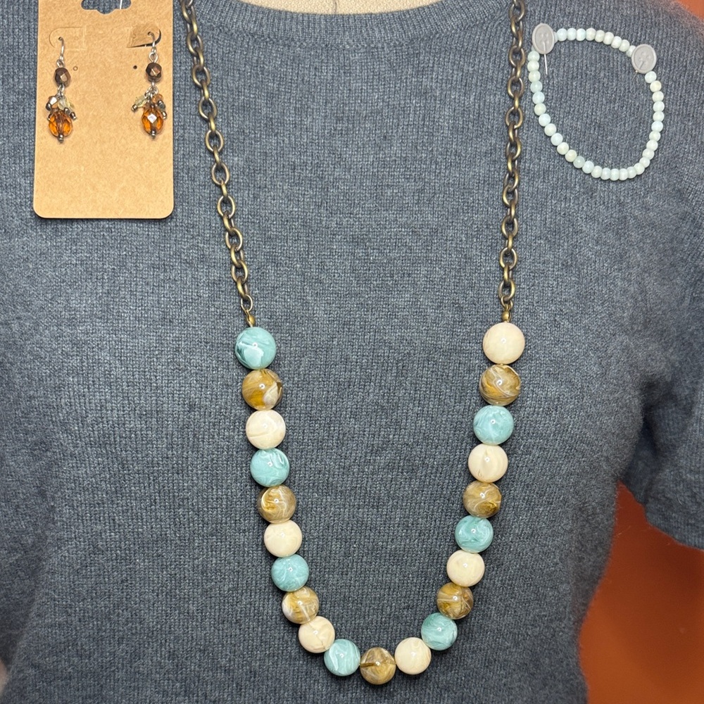 Jewelry Set! Elegant Multicolor Beaded Necklace, bracelet, earrings set